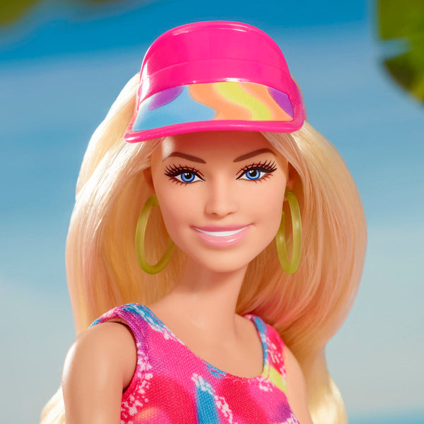 Load image into Gallery viewer, Barbie Le Film Doll - Barbie Roller