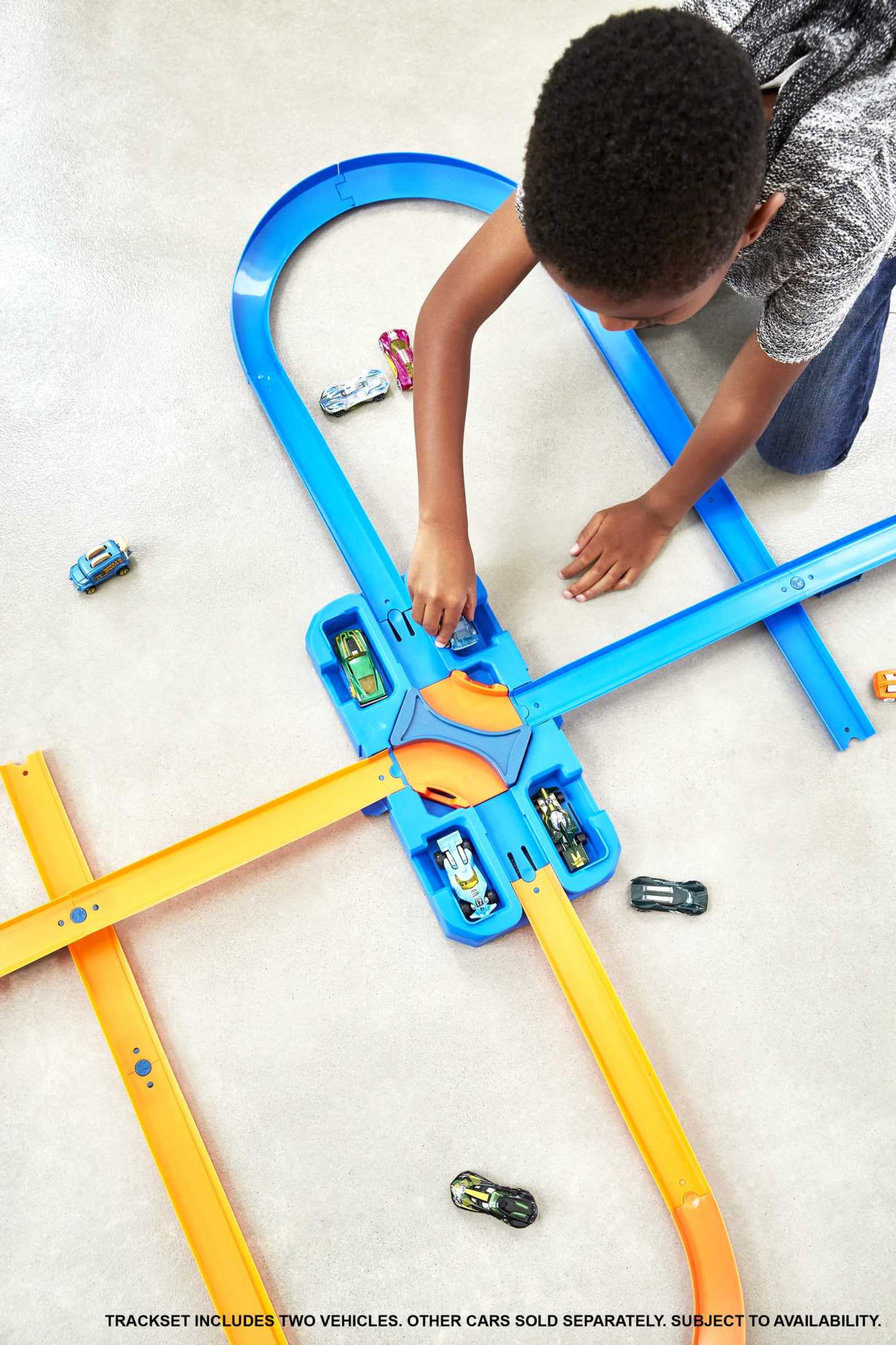 Hot Wheels Track Builder Deluxe Construction Box